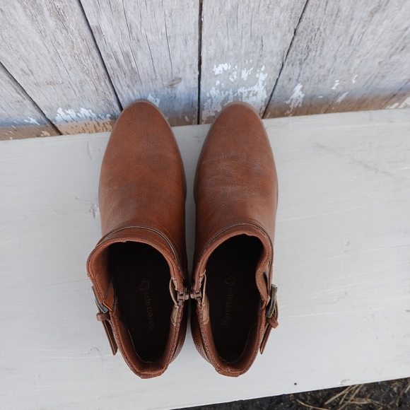 Baretraps Womens Sz 7M Maci Brown Booties Ankle Boots Shoes Vegan Leather Faux - Picture 8 of 9